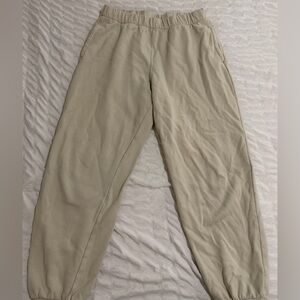 hollister cream sweatpants!! size M